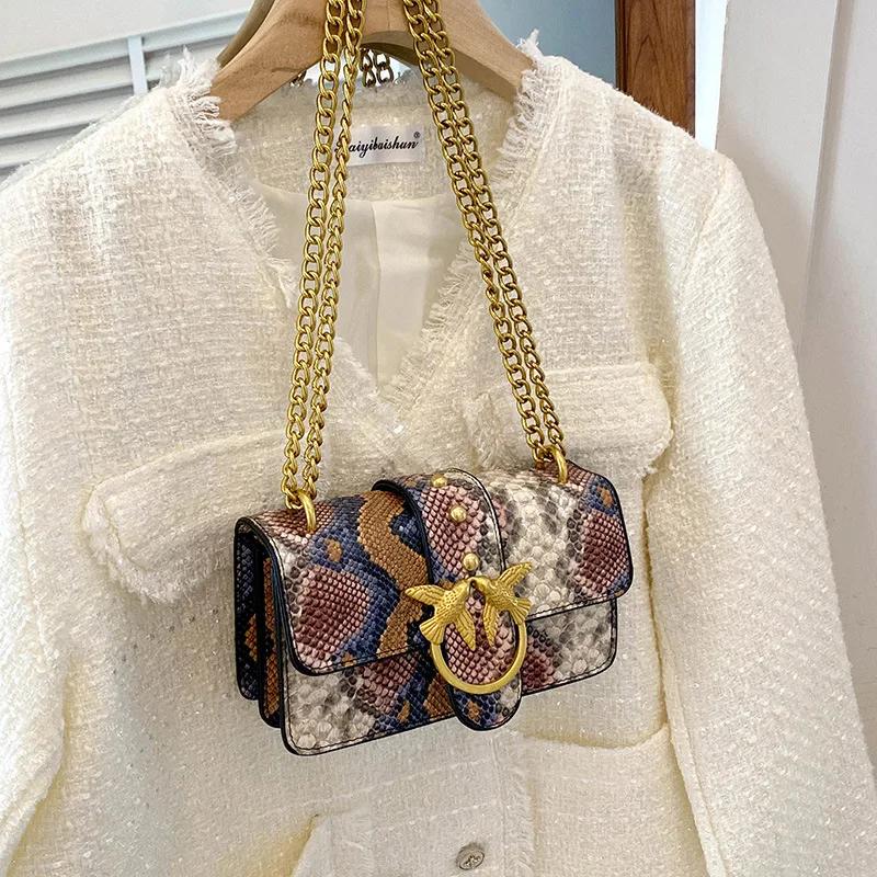 Sac carré mini 2026 à motif python et hirondelle, style vintage bohème chic, sac à bandoulière polyv