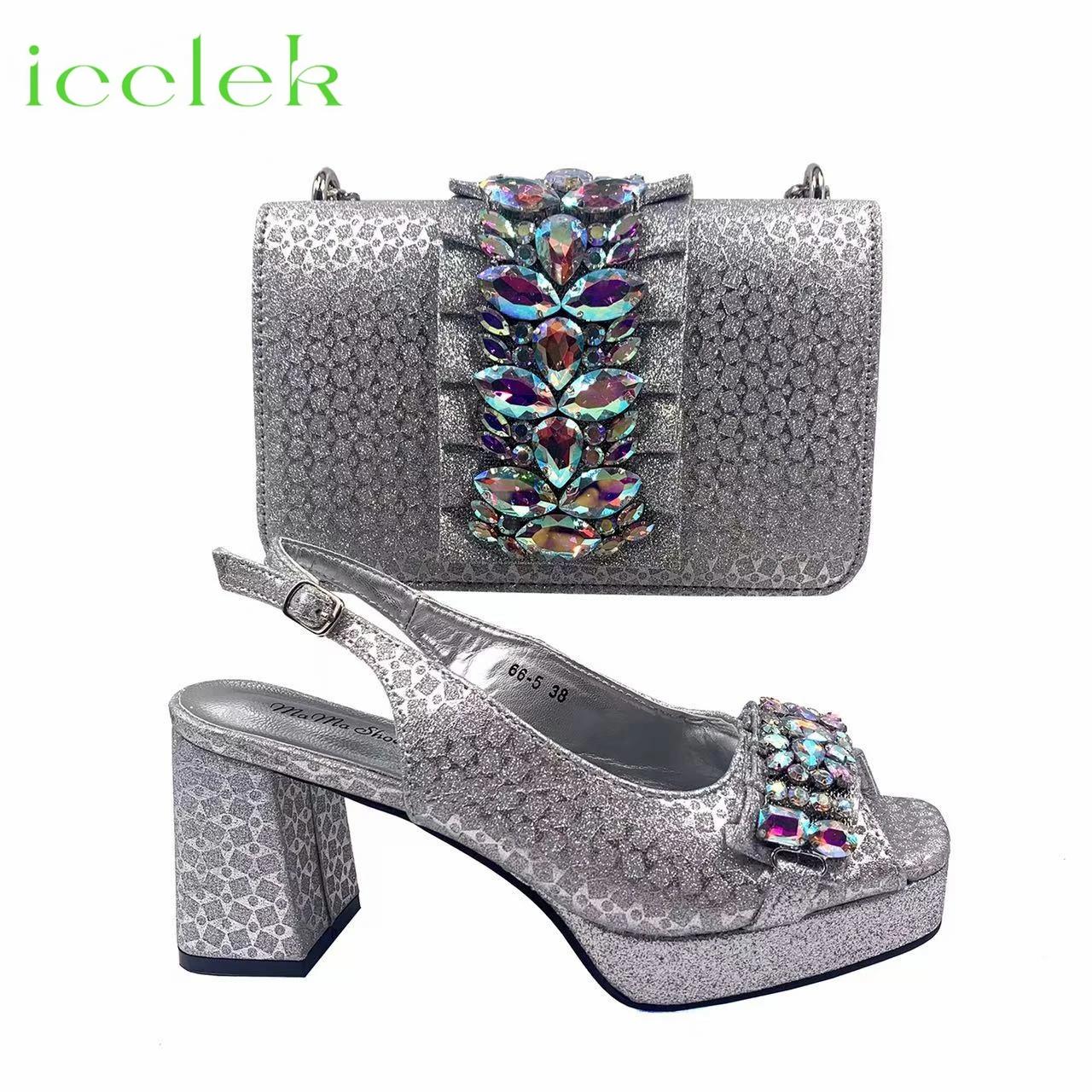 Ensemble élégant de chaussures italiennes et sacs assortis pour femmes, avec escarpins à bout ouvert