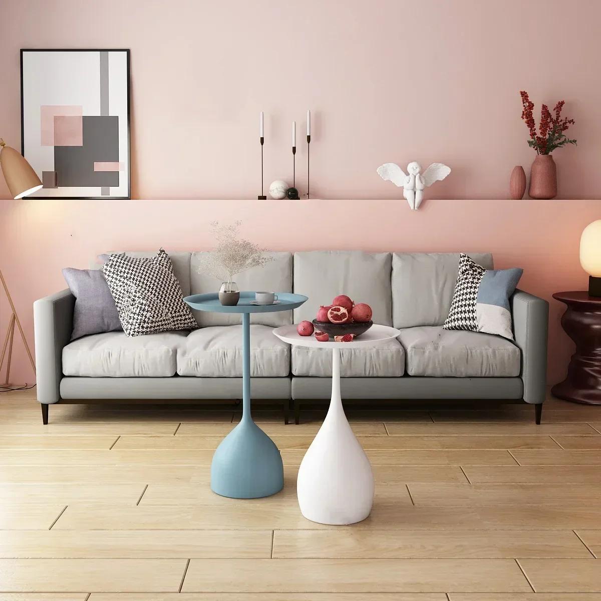 Table d'appoint élégante en métal, design moderne pour salon et chambre à coucher, fonctionnelle com