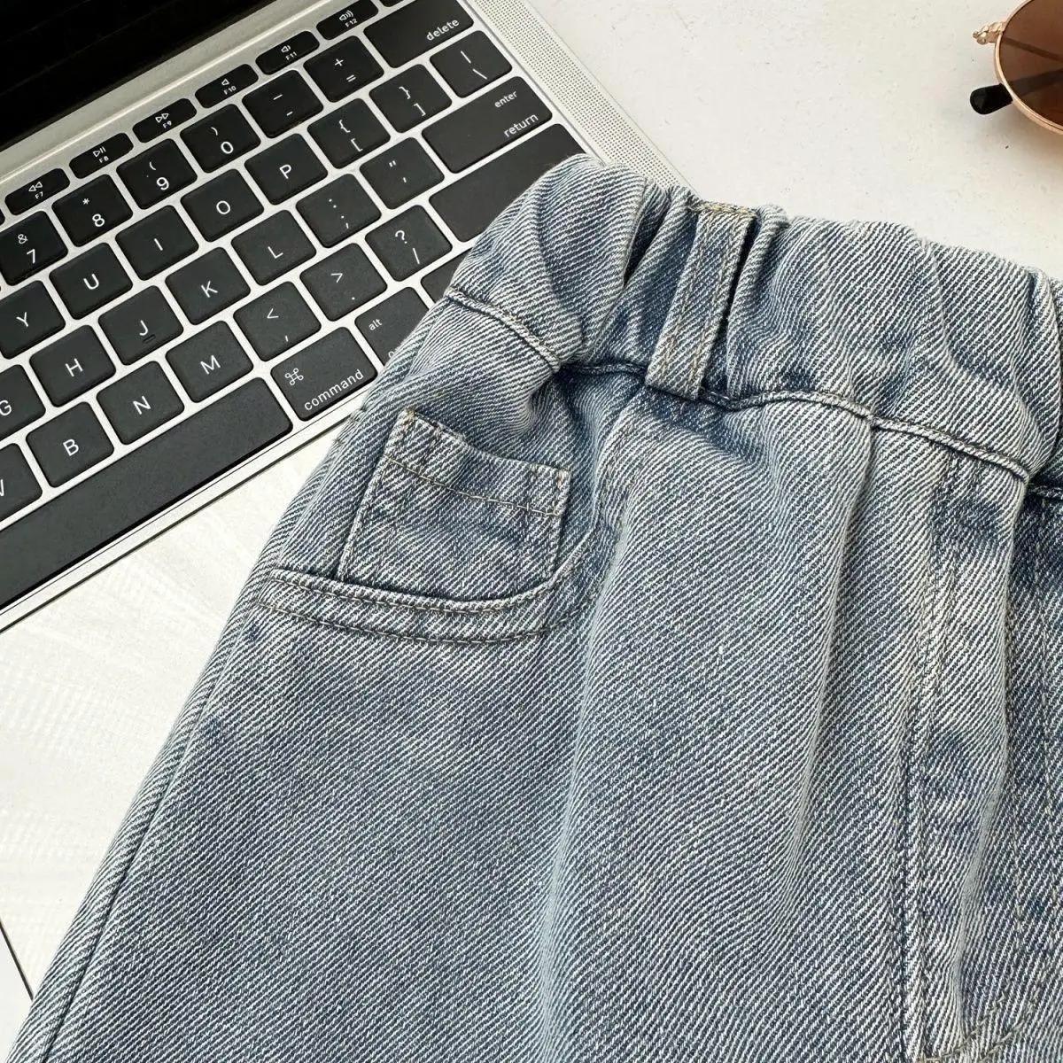 Nouveau pantalon pour enfants Printemps 2026 – Jean en denim ample pour garçons avec imprimé dessin