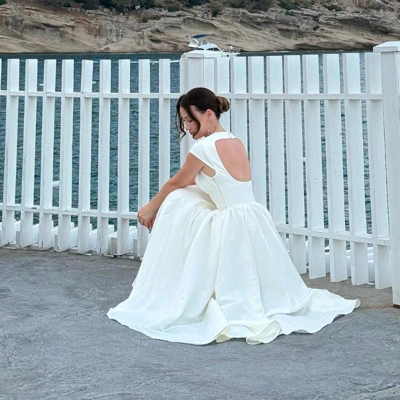 Suninheart femmes cercle découpé dos robe épaules larges et taille ajustée robe de bal ourlet moelle