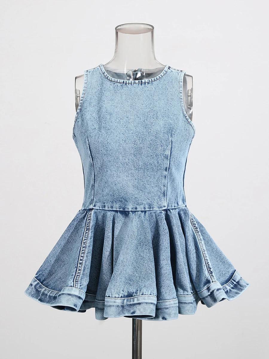TWOTWINSTYLE Ensemble deux pièces en jean à plis superposés pour femme, haut chic sans manches à col