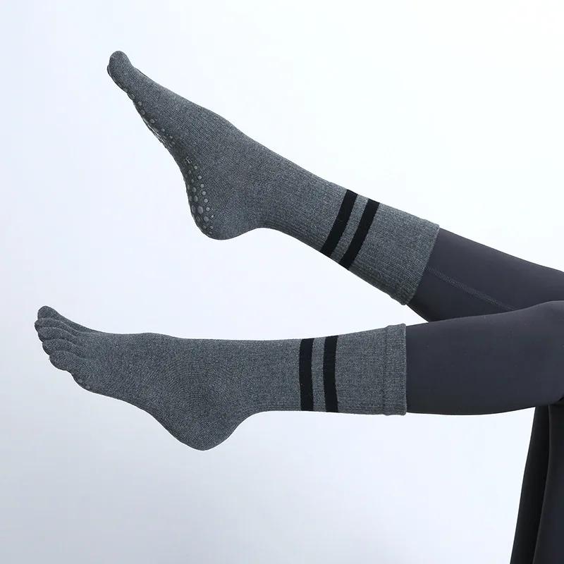 Chaussettes de Pilates antidérapantes à cinq orteils pour femmes, chaussettes de Yoga respirantes en