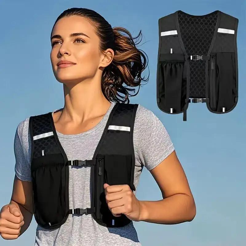 Gilet de course et de cyclisme léger avec poches réfléchissantes pour l'hydratation et le rangement