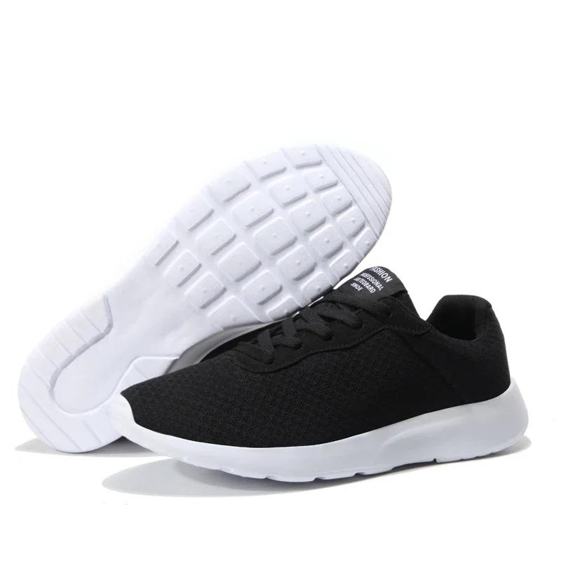 2025 Les chaussures de marche noires pour hommes sont légères, respirantes, antidérapantes, chaussur