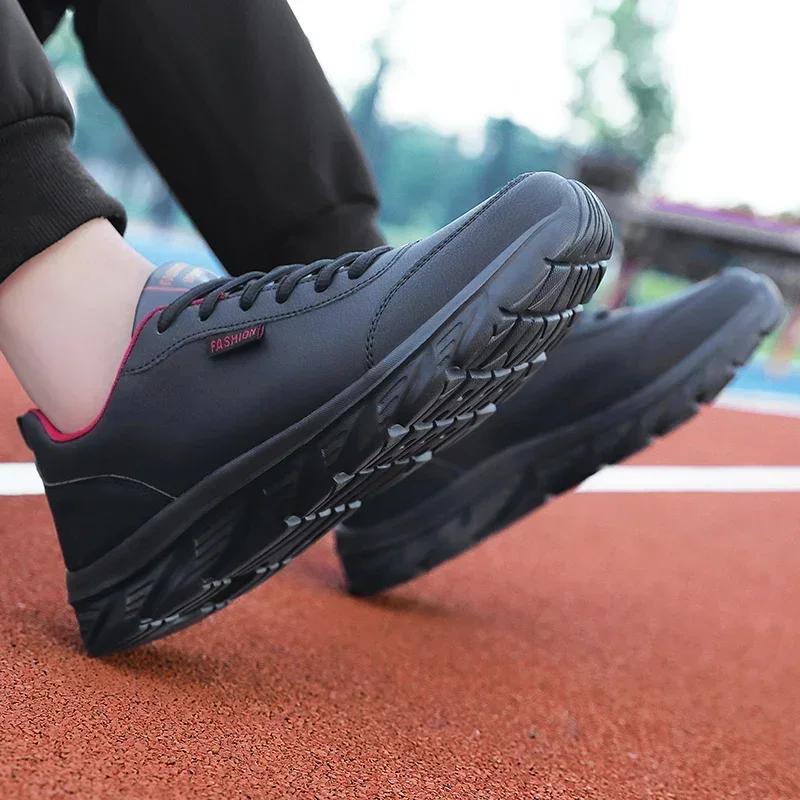 Chaussures de course légères larges en cuir noir pour homme - Baskets plates confort décontracté