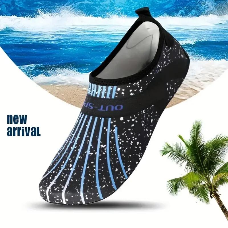 Une paire de chaussures d'eau antidérapantes pour hommes, femmes et enfants, chaussures de plage sou