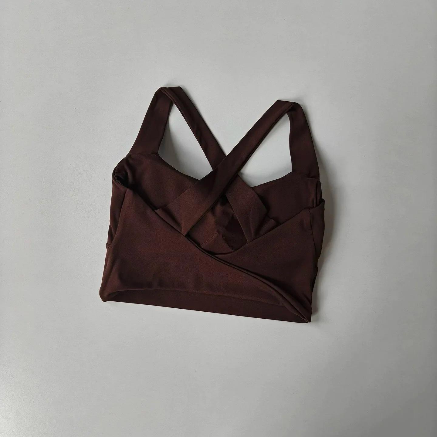 Brassière de sport pour femme à dos croisé, design dos élégant, pour entraînement d'intensité moyenn