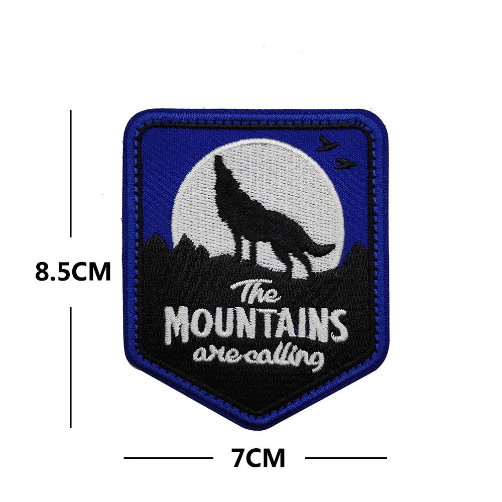 Patch tactique de Camping en plein air, boussole, loup, Patch brodé, boucle à crochet, Badge adapté