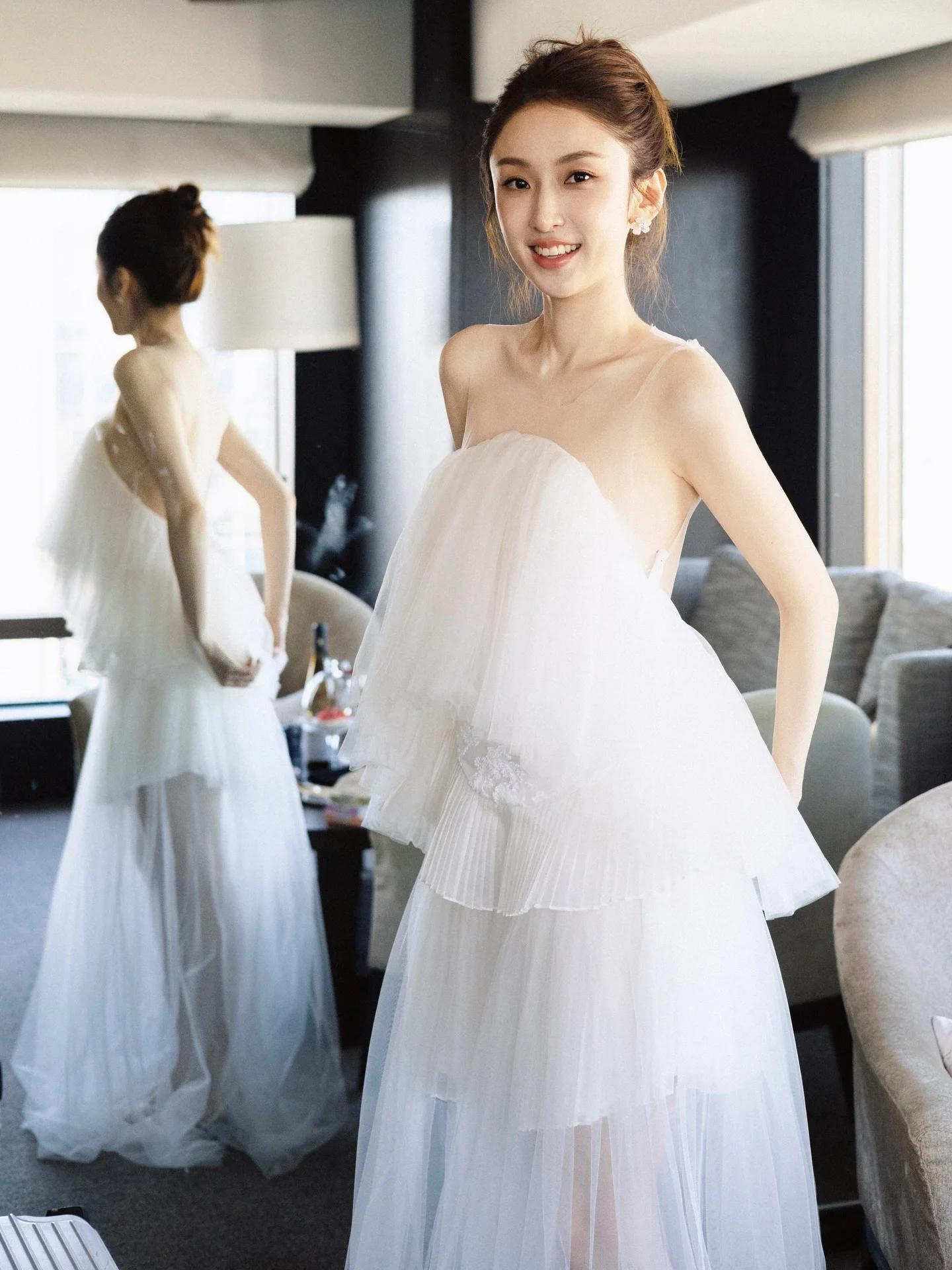 Robe de soirée longue en tulle bouffant à motifs floraux, sexy, dos nu, avec appliques florales, cou