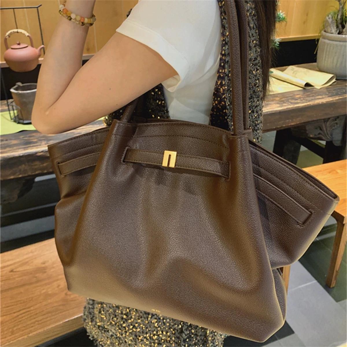 Sac à main JW PEI Designer Dumpling en cuir vegan marron foncé, sac bandoulière, sac fourre-tout pou