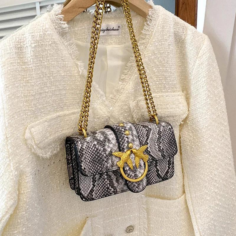 Sac carré mini 2026 à motif python et hirondelle, style vintage bohème chic, sac à bandoulière polyv
