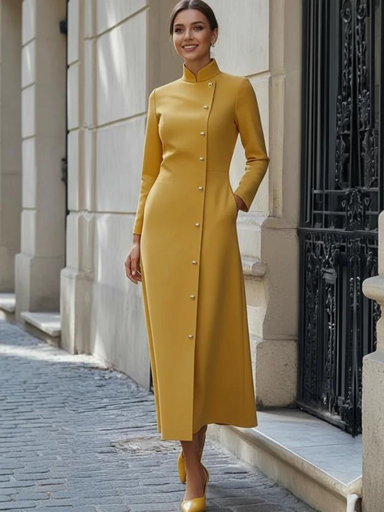 Robe longue boutonnée diagonale à col mandarin jaune pour femme Freeacy, idéale pour les invitées de