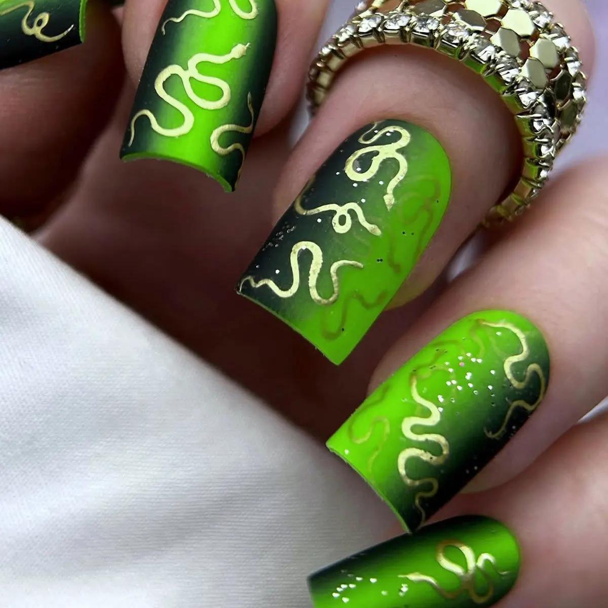 24 pièces/ensemble faux ongles mi-longs pour femmes filles Y2K dégradé violet bleu jaune vert carré