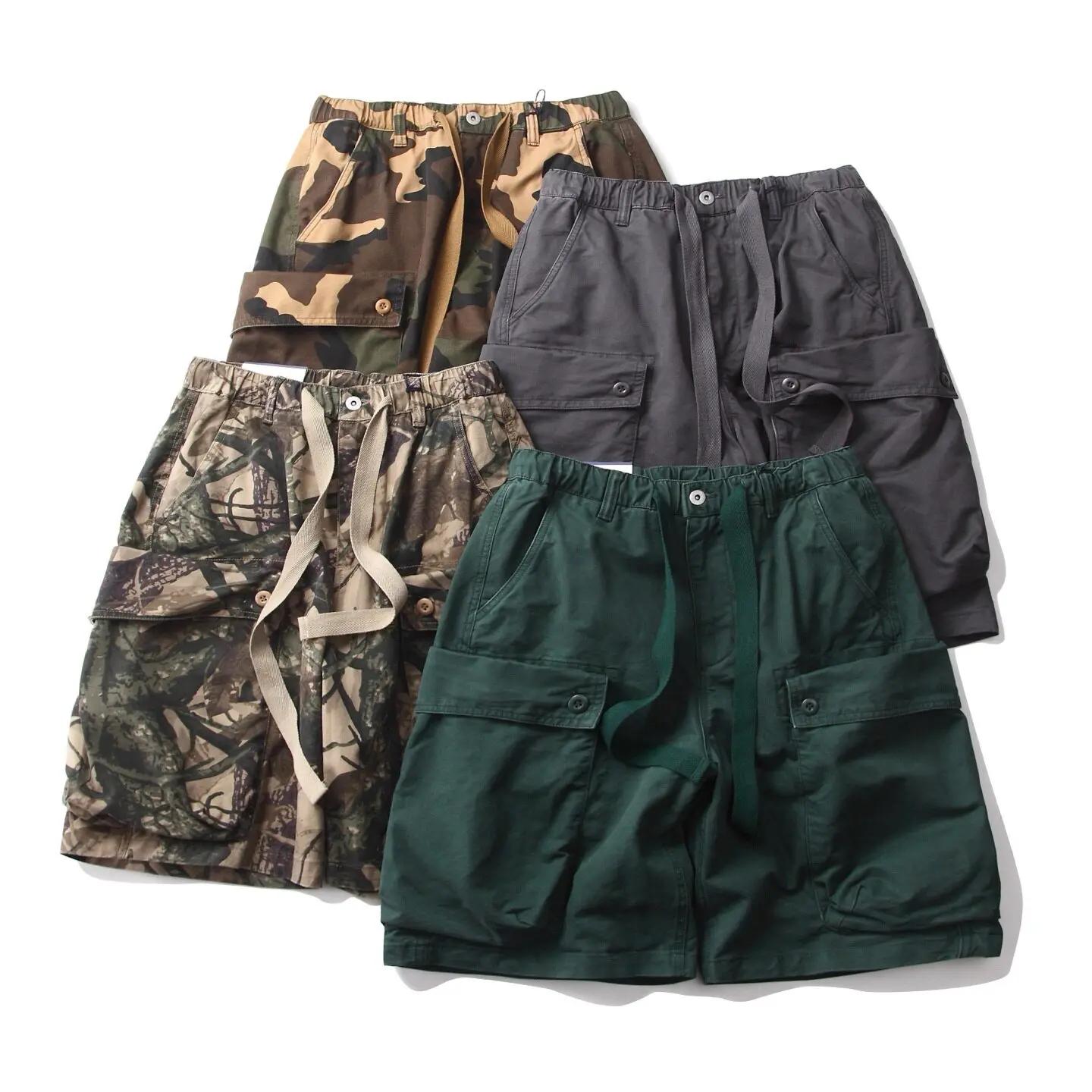 Shorts cargo multi-poches camouflage délavé et vieilli style vintage américain, coupe droite décontr
