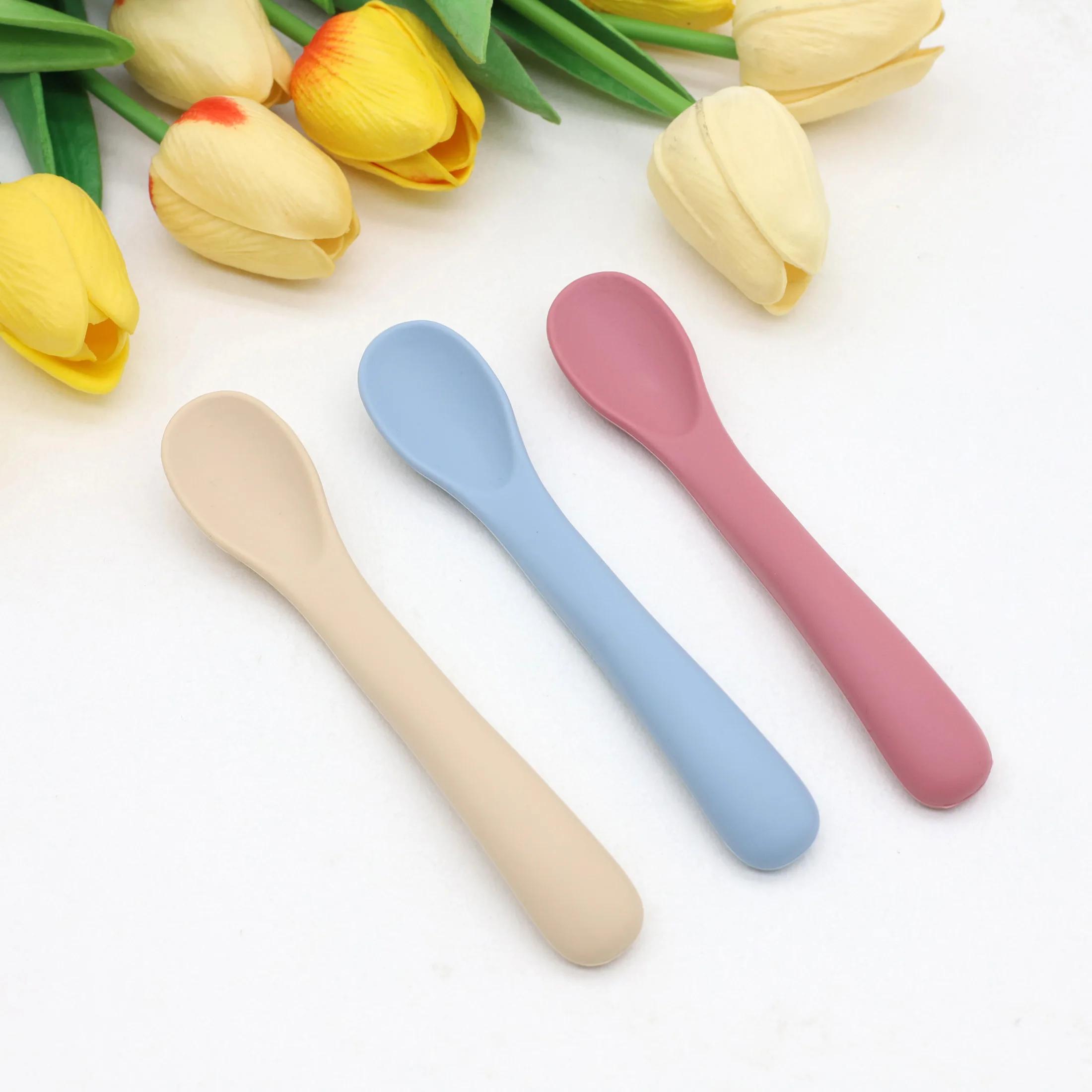 Cuillère souple en Silicone pour bébé, Gadgets d'alimentation, articles pour bébé, petite cuillère,
