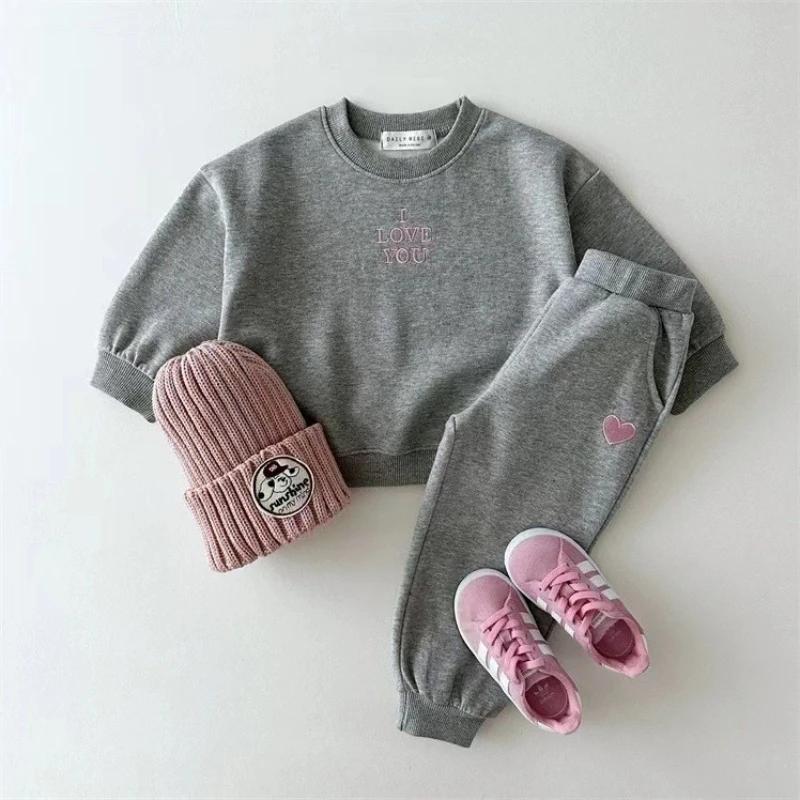 TZ2489 Style coréen printemps automne ensemble de vêtements pour enfants avec lettre coeur conceptio