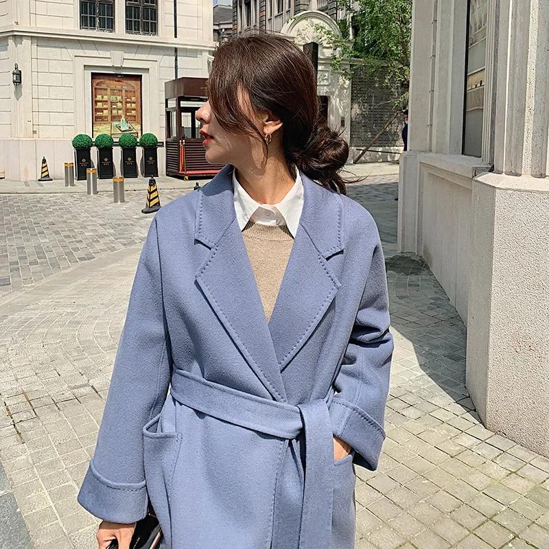 Manteau long en laine véritable 100% à col rabattu, à ceinture, à ouverture sur le devant, en tissu