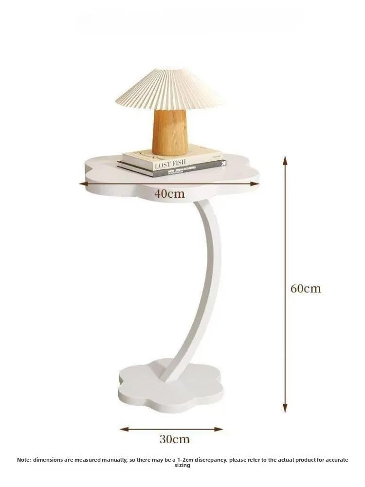 Table de chevet au design épuré, Table nuage pour balcon, Petite table à manger simple, Petit meuble
