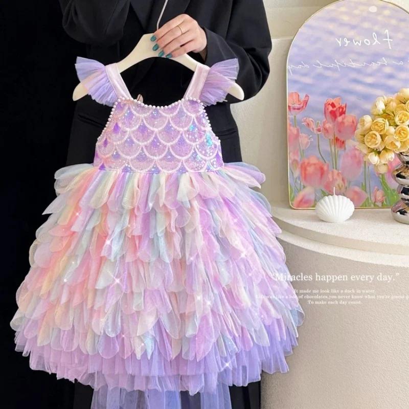 Une robe de sirène douce et adorable pour filles en violet clair, tenue de fête scintillante et colo
