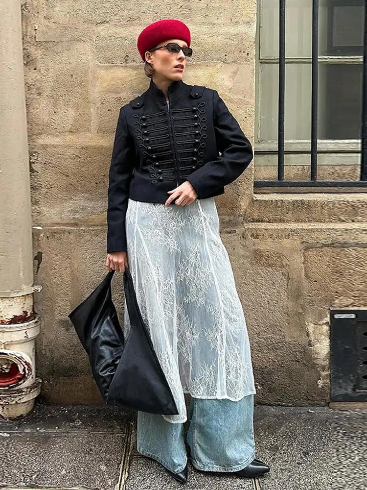 Nouvelle Veste Courte Femme Printemps 2026 Noire à Col Montant Manches Longues Boutons Tressés Coupe
