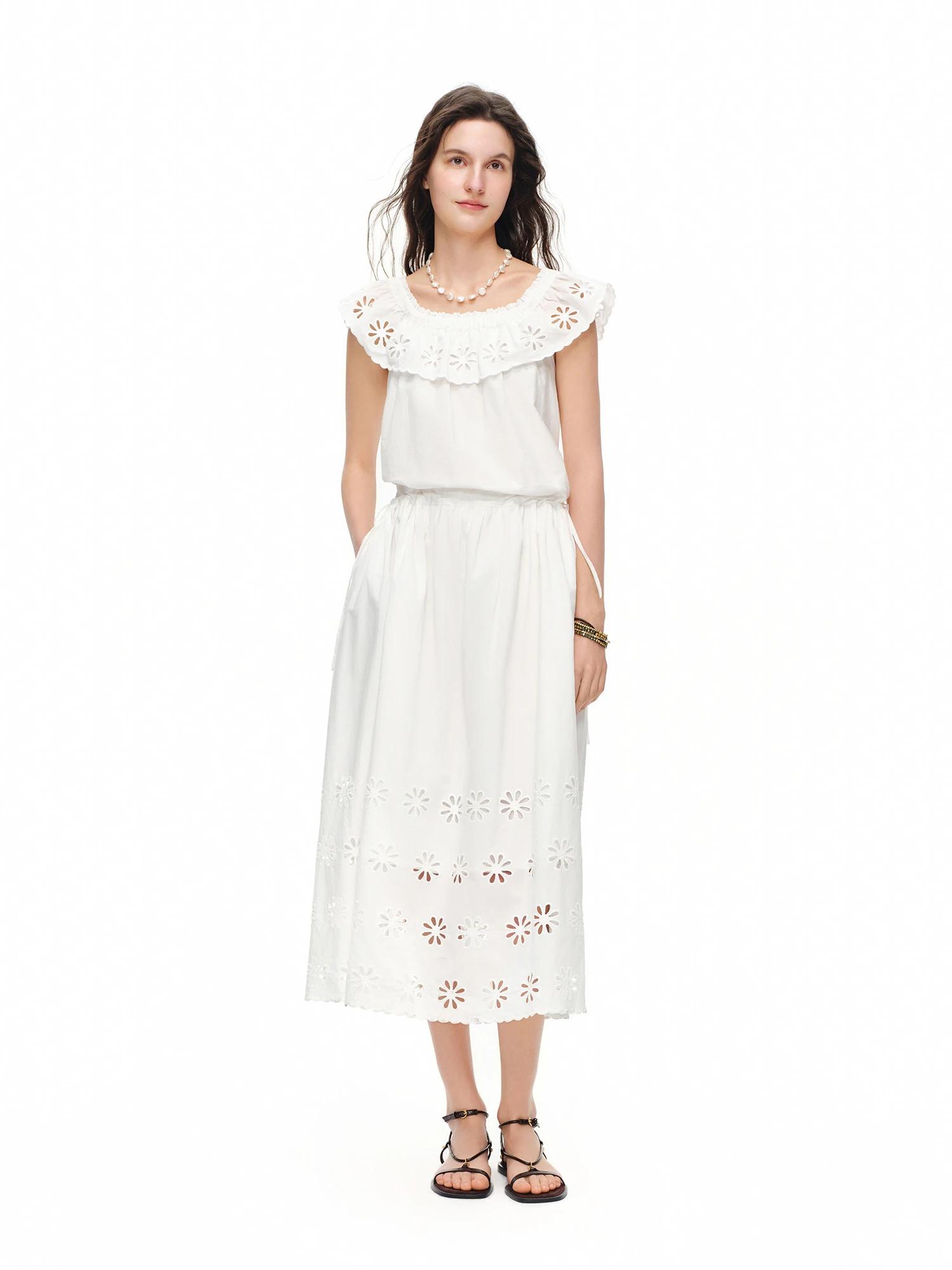 Robe DUSHU florale à épaules dénudées avec broderie et lacets, blanche, coupe trapèze amincissante,
