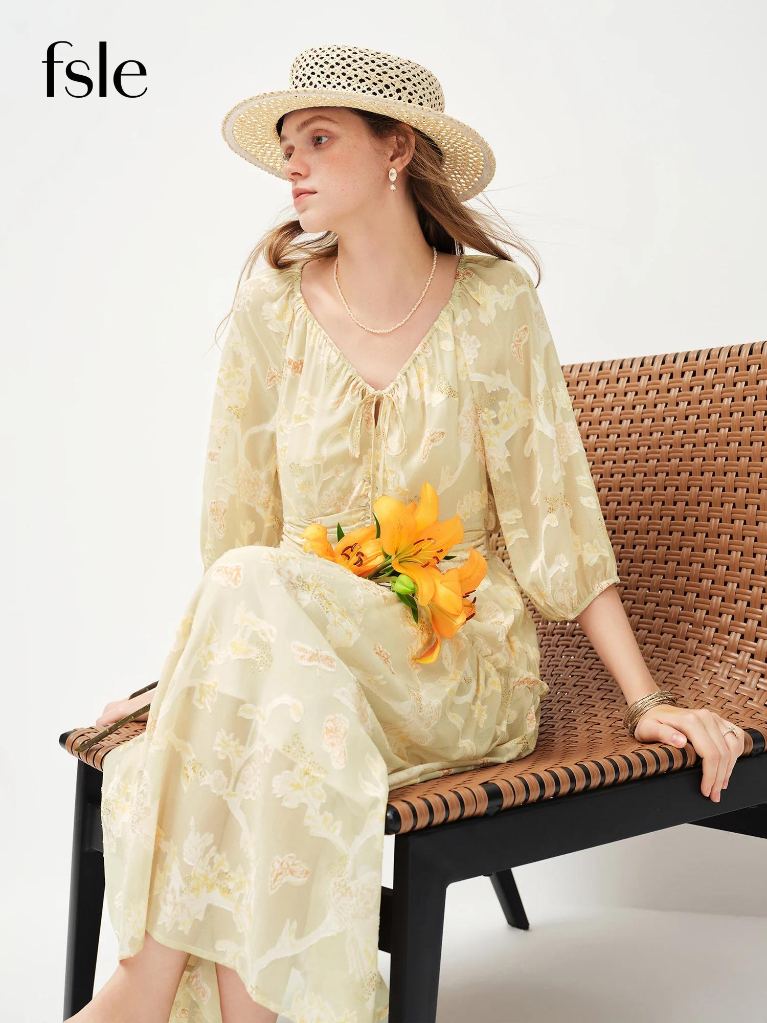 Robe florale brodée texturée éthérée pour femme FSLE 2026 - Longueur midi inspirée du muguet pour le