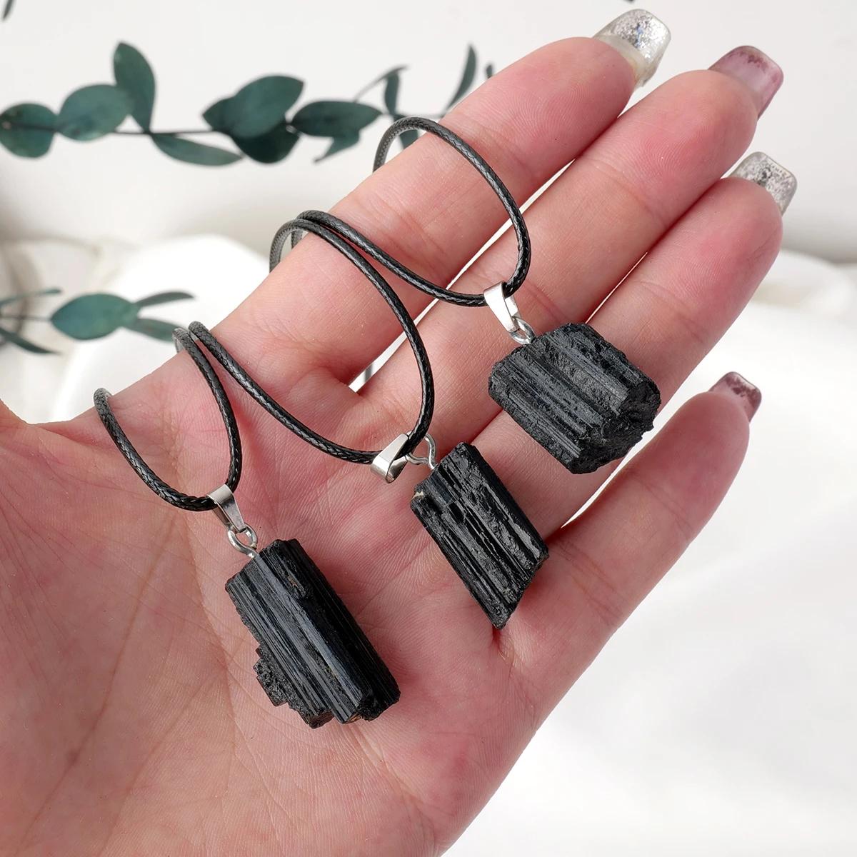 Collier avec pendentif en Tourmaline noire, cristal naturel, pierre brute, gemme non polie, bijoux à