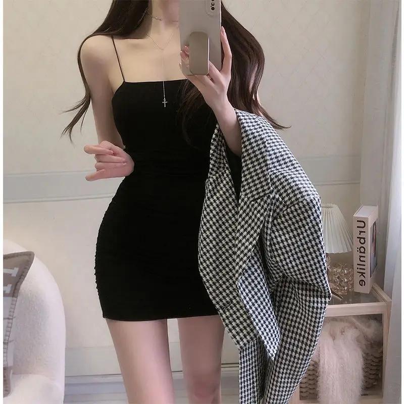 WhiteBlack Sling sans manches Type a court femmes été nouveau Sexy serré Sexy mince minceur bras cou