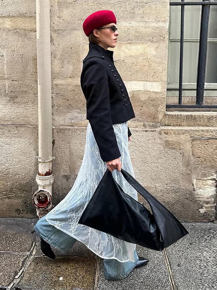 Nouvelle Veste Courte Femme Printemps 2026 Noire à Col Montant Manches Longues Boutons Tressés Coupe