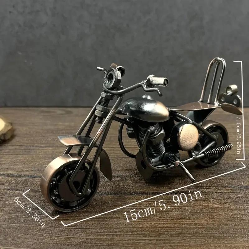 Sculpture de moto en fer vintage