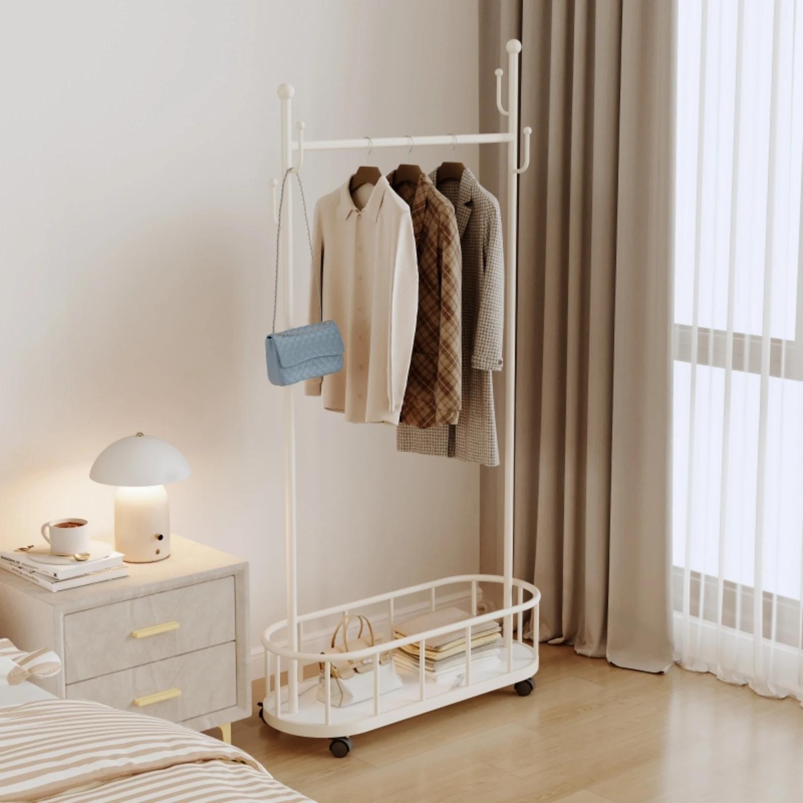Porte-manteau, porte-vêtements sur pied pour chambre à coucher