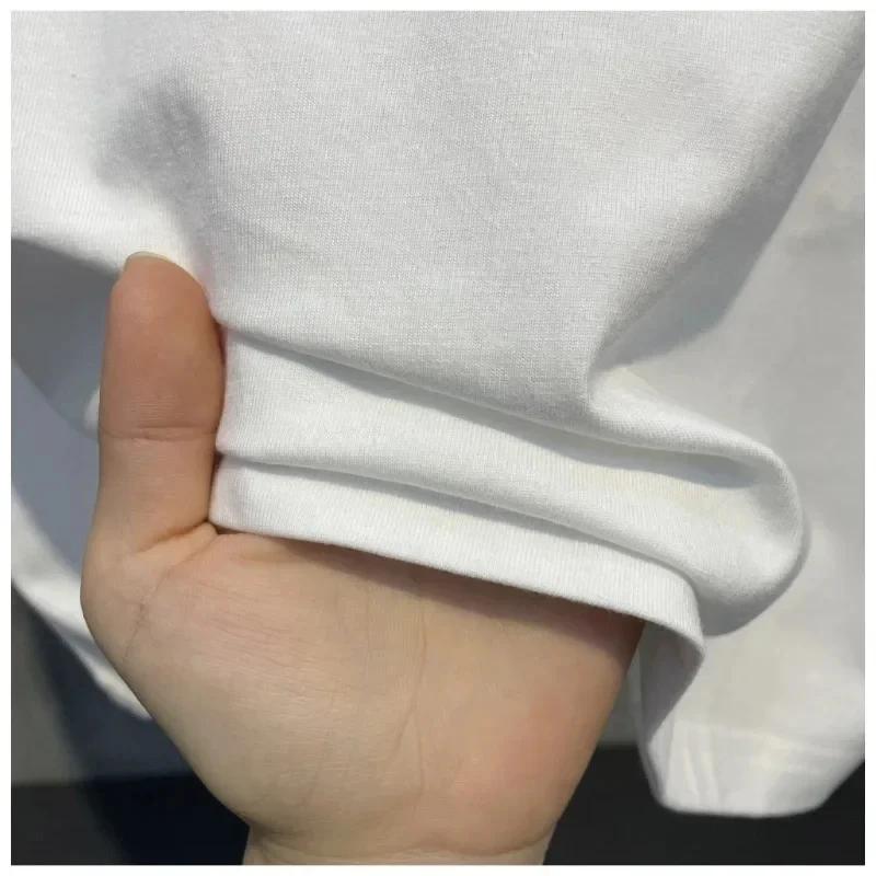 T-shirt personnalisé de style streetwear avec imprimé voiture, en pur coton, idéal pour les tenues décontractées d'été, offrant une coupe décontractée.
