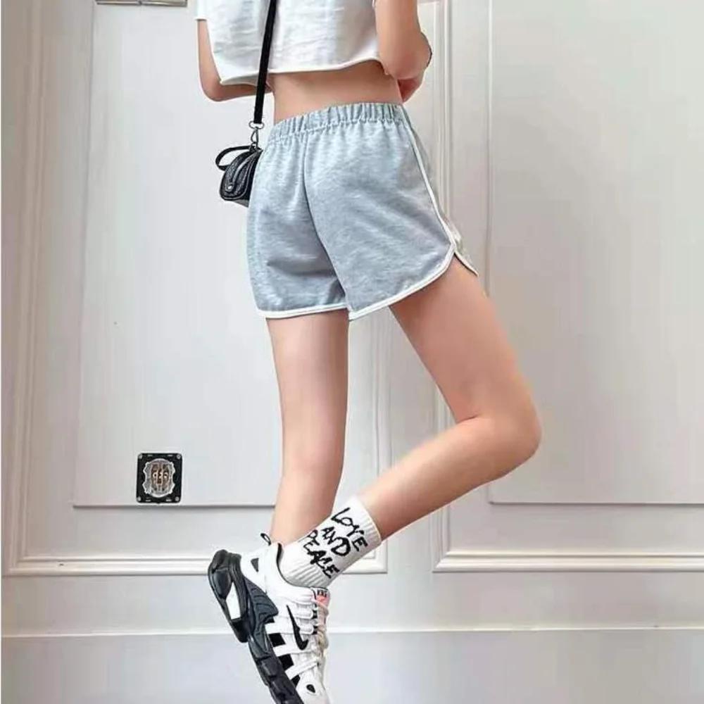 Short élastique pour femme