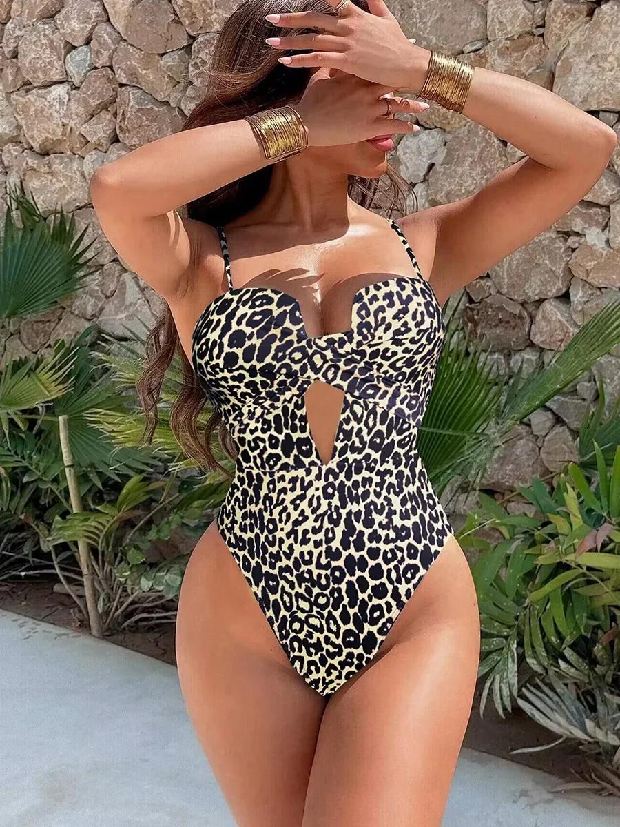 Monokini femme 2026 à bonnets sculptés et coupe haute - Maillot de bain une pièce froncé plage