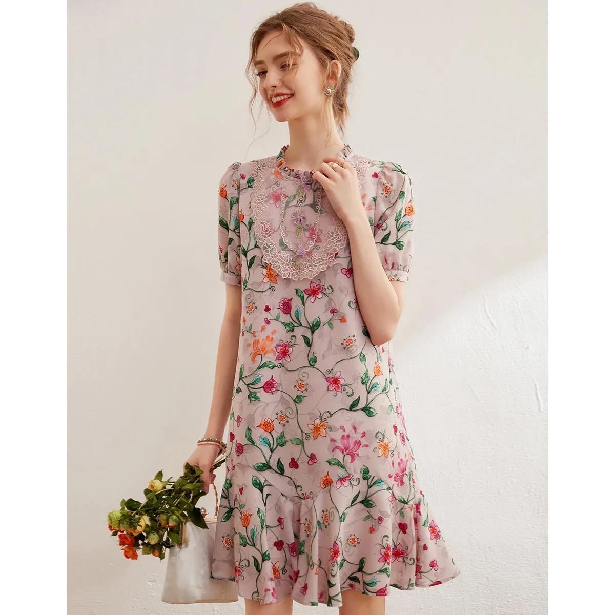Modiis Yao-Robe florale brodée élégante