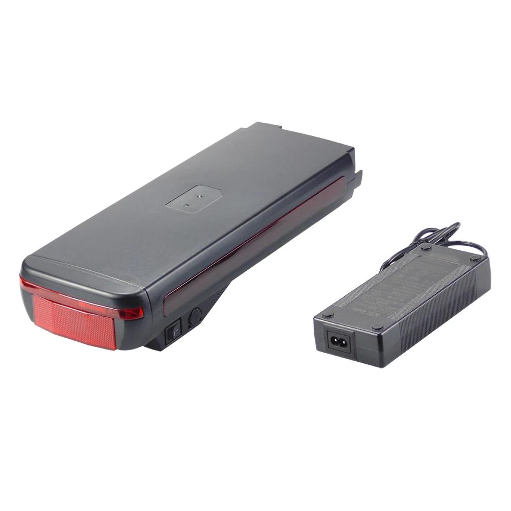 Batterie de chargement électrique 36V 10.4Ah 13Ah 15Ah17.5Ah 250W 350W 500W Batteries de vélo de chargement électrique avec chargeur
