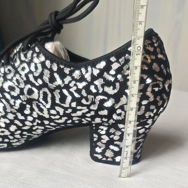 Chaussures de danse latine pour femmes - Talons professionnels pour salon et pratique moderne