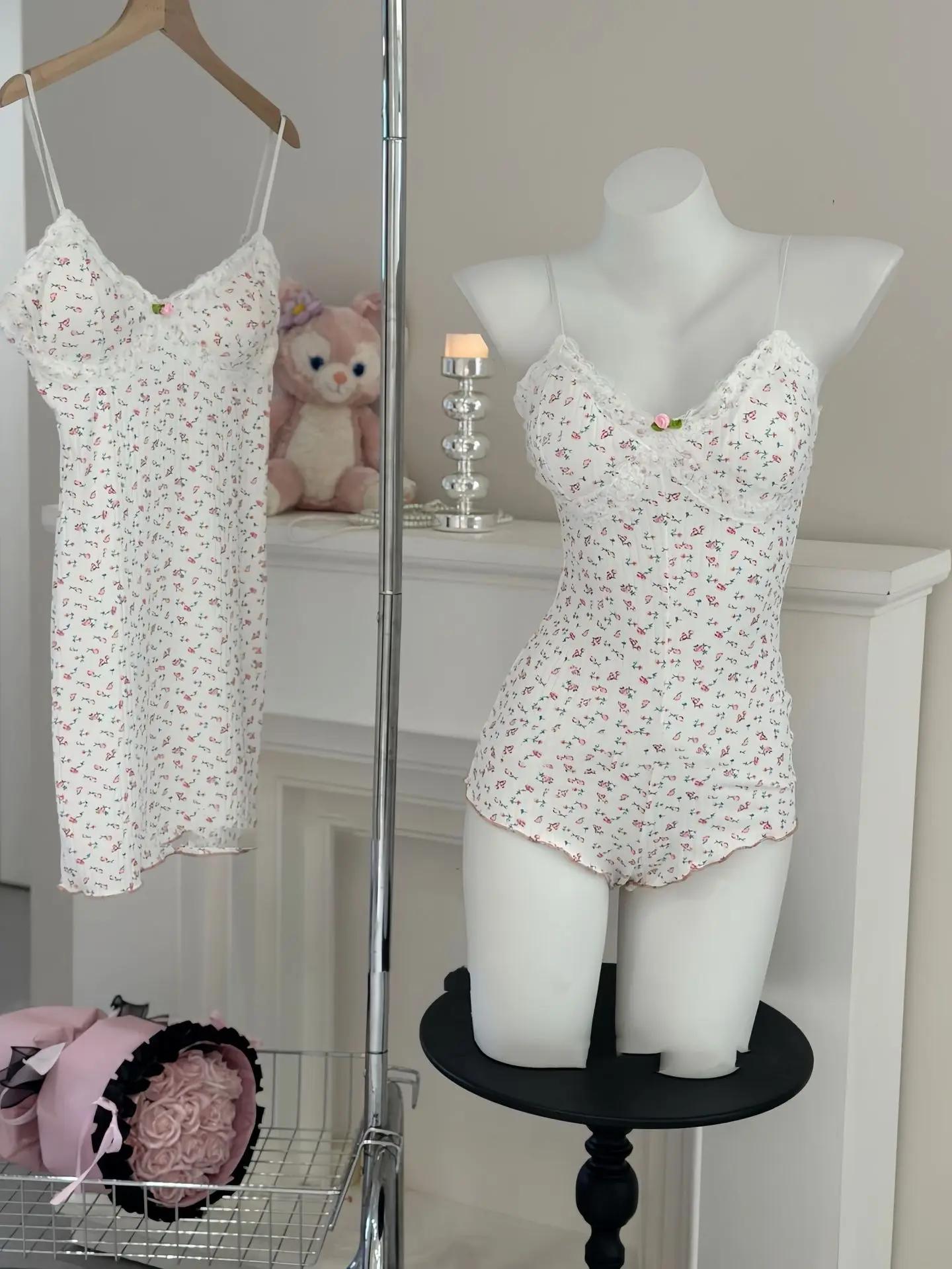 Combinaison barboteuse à imprimé floral pour femmes