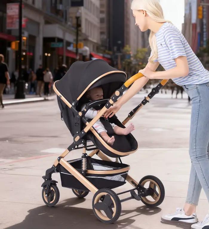 Poussette pliable 3 en 1 Trio avec moustiquaire, couvre-pieds et porte-gobelet