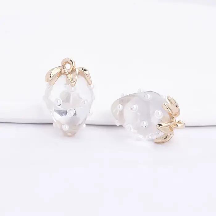 (10593) 4 pendentifs creux en forme de fraise