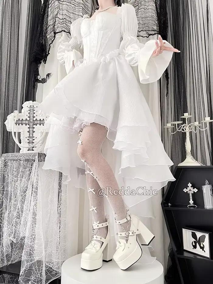 REDDACHiC Robe de soirée princesse pour femmes, broderie florale blanche, manches bouffantes, dos nu