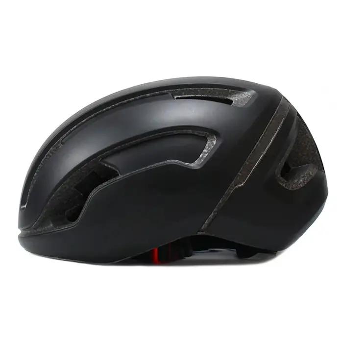 Casque de vélo de course à air pour cyclistes de montagne et de route sécurité protection aération ajustement confortable style moderne pour randonneurs et coureurs