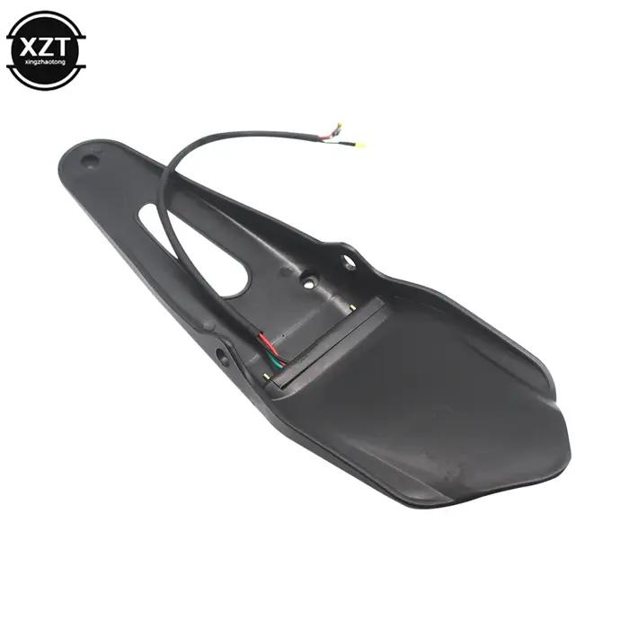 Enquêter arrière LED universel pour moto, feu stop, plaque de planificateur de garde-boue arrière, s