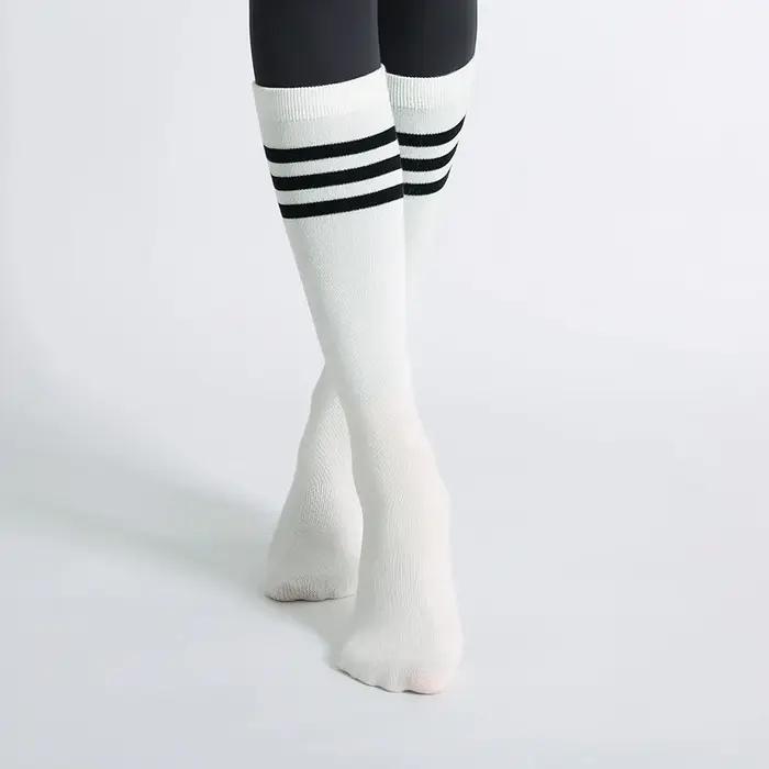 Chaussettes de yoga anti-aldes pour femmes, chaussettes en coton, chaussettes de sport respirantes d