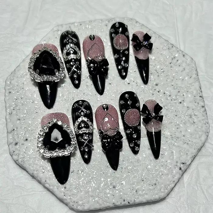 10 pièces Y2K Gyaru Kei noir rose longue pointe à la main presse sur les ongles Jirai arc amour diam