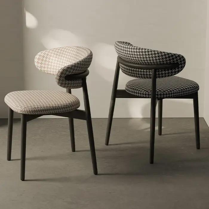 Chaise de salle à manger design rétro en bois massif, tabouret à dossier en tissu de style brochure