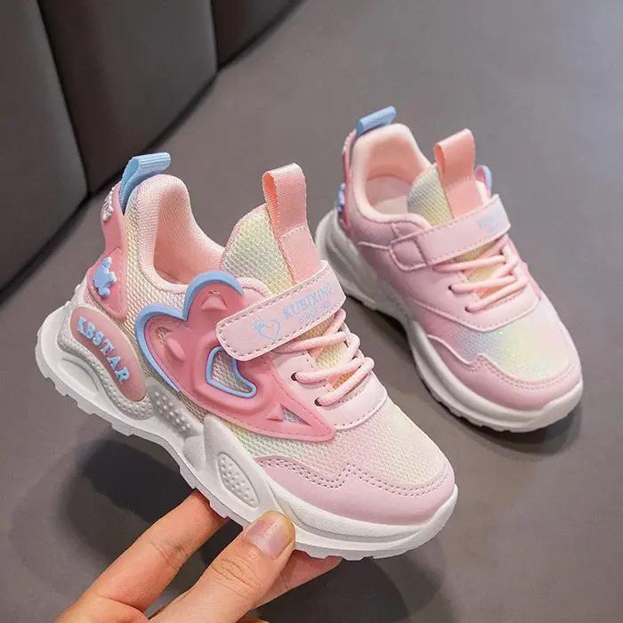 Chaussures de sport pour filles 2026 – Baskets roses respirantes en maille avec motif cœur, adorable