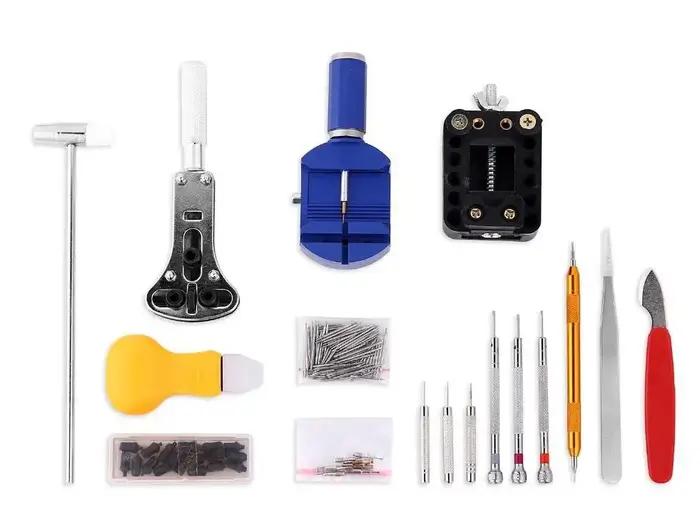 Kit d'outils de réparation de montres 147 pièces pour démontage installation entretien ajustement bracelets et remplacement piles horlogers montres quartz mécaniques amateurs professionnels