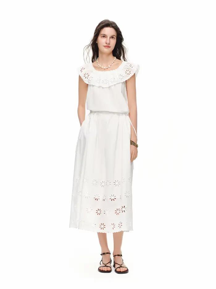 Robe DUSHU florale à épaules dénudées avec broderie et lacets, blanche, coupe trapèze amincissante,